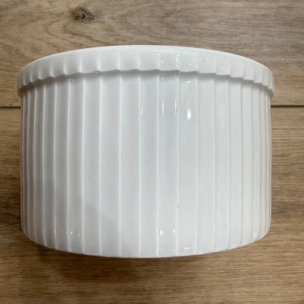 Pillivuyt‎ France White Porcelain Pleated Souffle Dish 6.5 Inch Round Baker 48oz